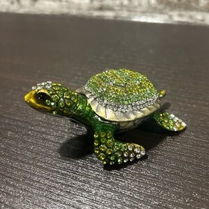 Bejeweled Turtle - Enamel & Crystal Trinket Keeper Box Tchotchke Figure